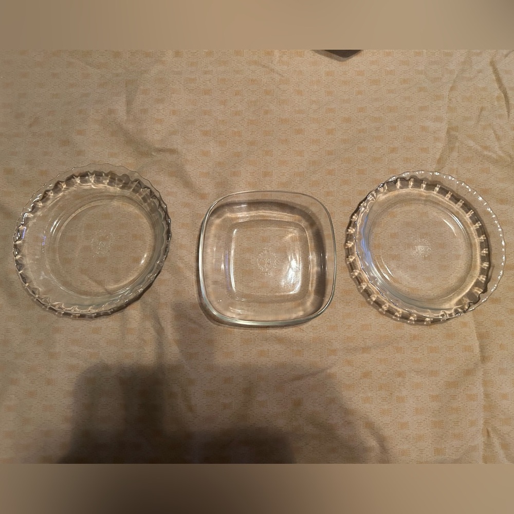 Vintage Set of Three Pyrex Clear Glass Bakeware